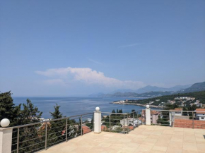 Serene Sea View Apartments in Utjeha